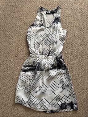 Milk and Honey Sleeveless Patterned Elastic-Waist Cut Out Back Mini Dress